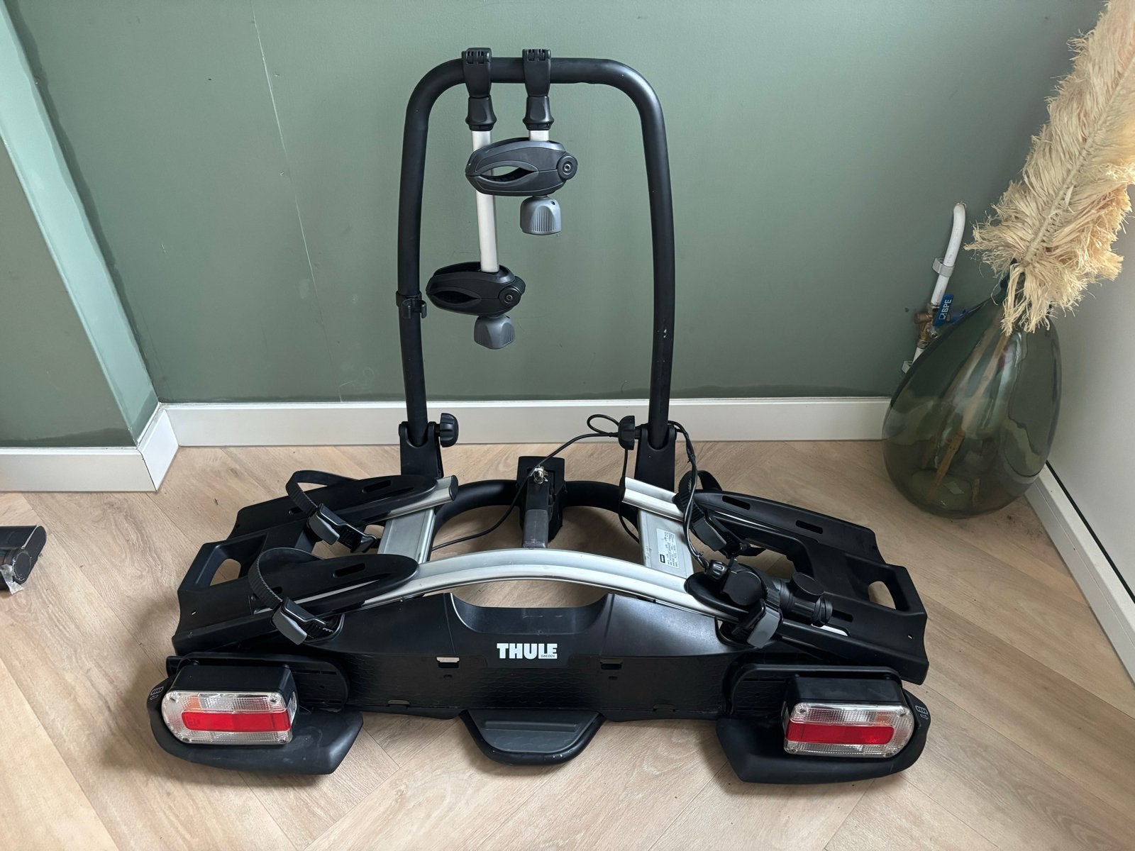 Thule VeloCompact 925 fietsendrager (2 fietsen), Ophalen, Zo goed als nieuw, Brede banden, 2 fietsen