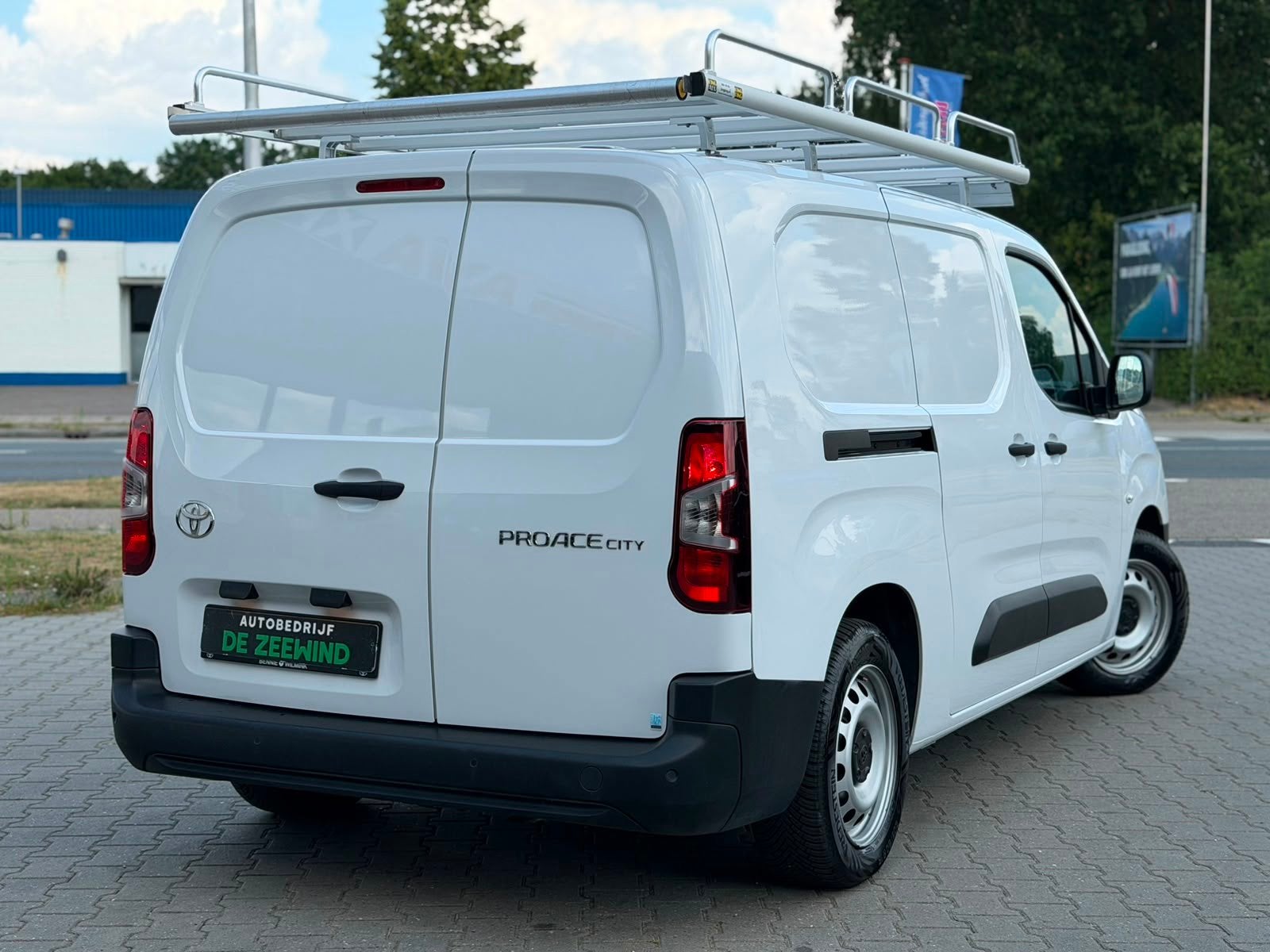 Toyota PROACE CITY 1.5 D-4D Challenger L2 Long, Auto's, Voorwielaandrijving, Gebruikt, Euro 6, Wit
