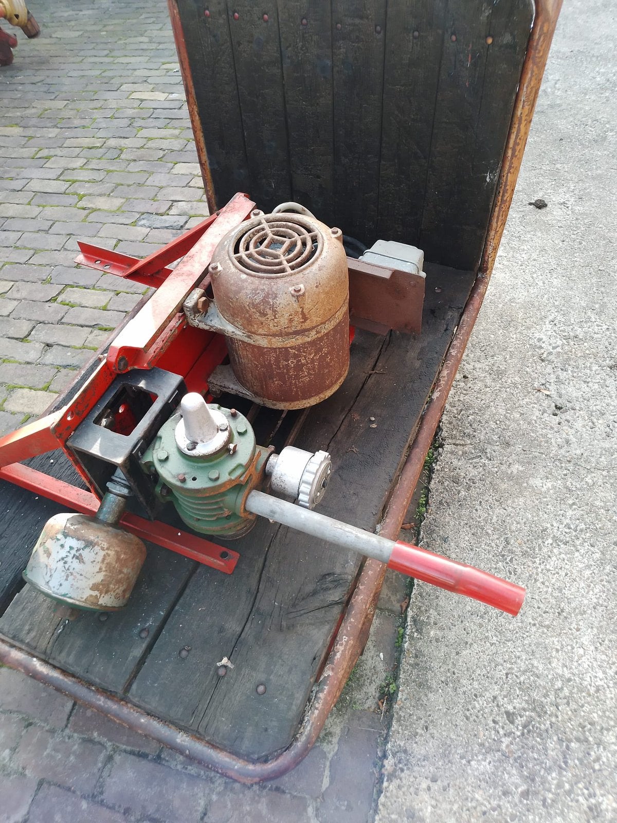 Melkmachine motor plus pomp, Ophalen, Gebruikt, Elektrisch