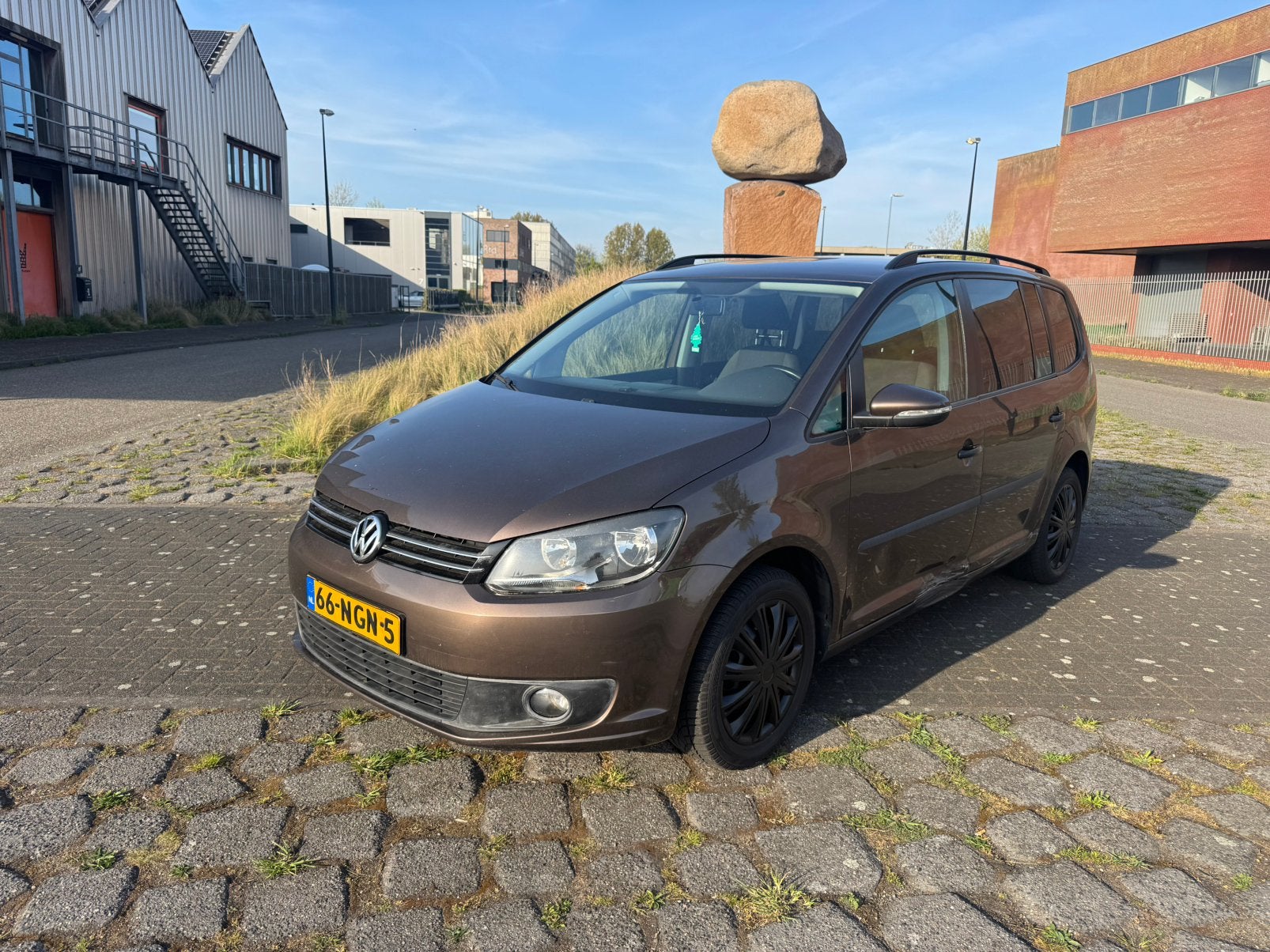 Volkswagen Touran 1.2 TSI 77KW BMT 2010 Bruin, Auto's, 730 kg, 4 cilinders, Bruin, Origineel Nederlands