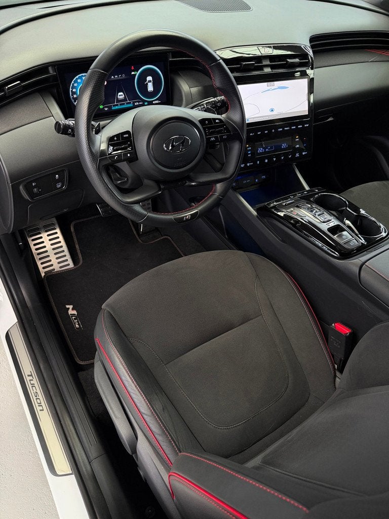 Hyundai Tucson 1.6 T-GDI HEV N Line Camera CarPlay 230pk, Auto's, Hyundai, Gebruikt, Zwart, 4 cilinders, Met garantie (alle)