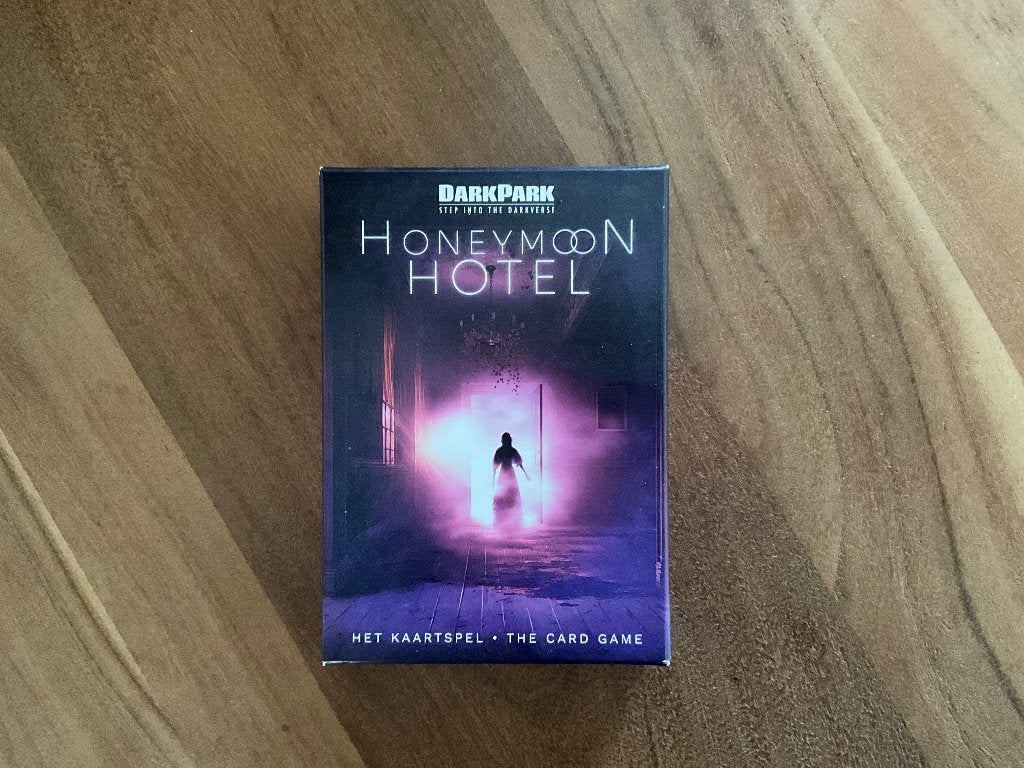 Honeymoon Hotel kaartspel, Vijf spelers of meer, Ophalen of Verzenden, Zo goed als nieuw