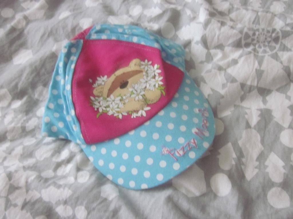 Nieuw aqua/fuchsia/wit petje beertje Fizzy Moon 2/6 jaar, Meisje, Nieuw, Ophalen of Verzenden, Pet