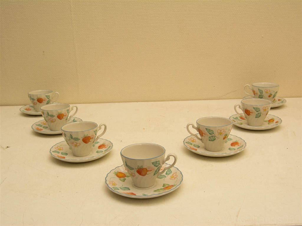 14 delig Johnson brothers 7 kopjes 7 schoteltjes 29545