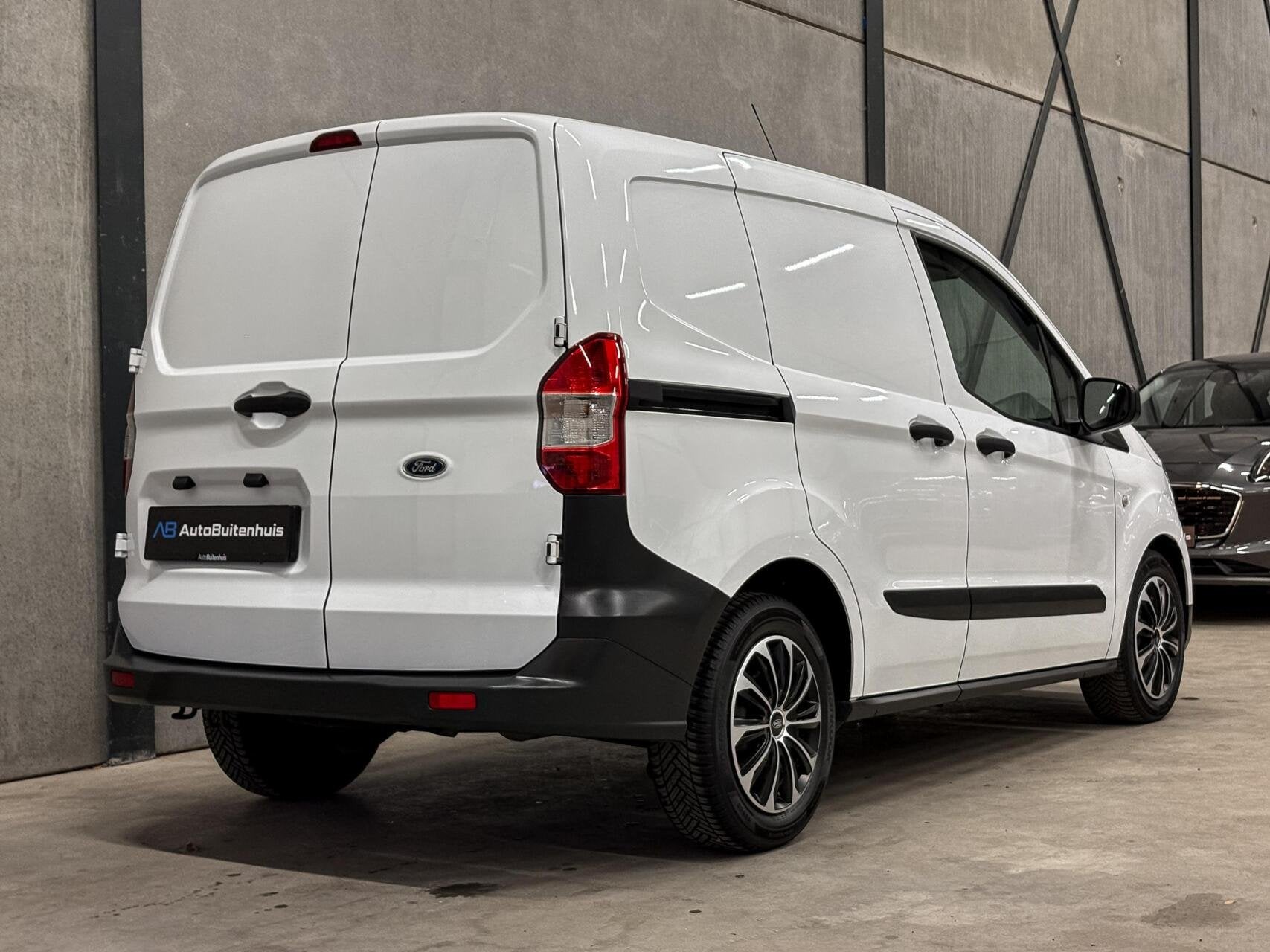 Ford Transit Courier 1.0 EcoBoost S&S|1e EIGENAAR|INCL. APK, Dealer onderhouden, 101 pk, Gebruikt, 1189 kg