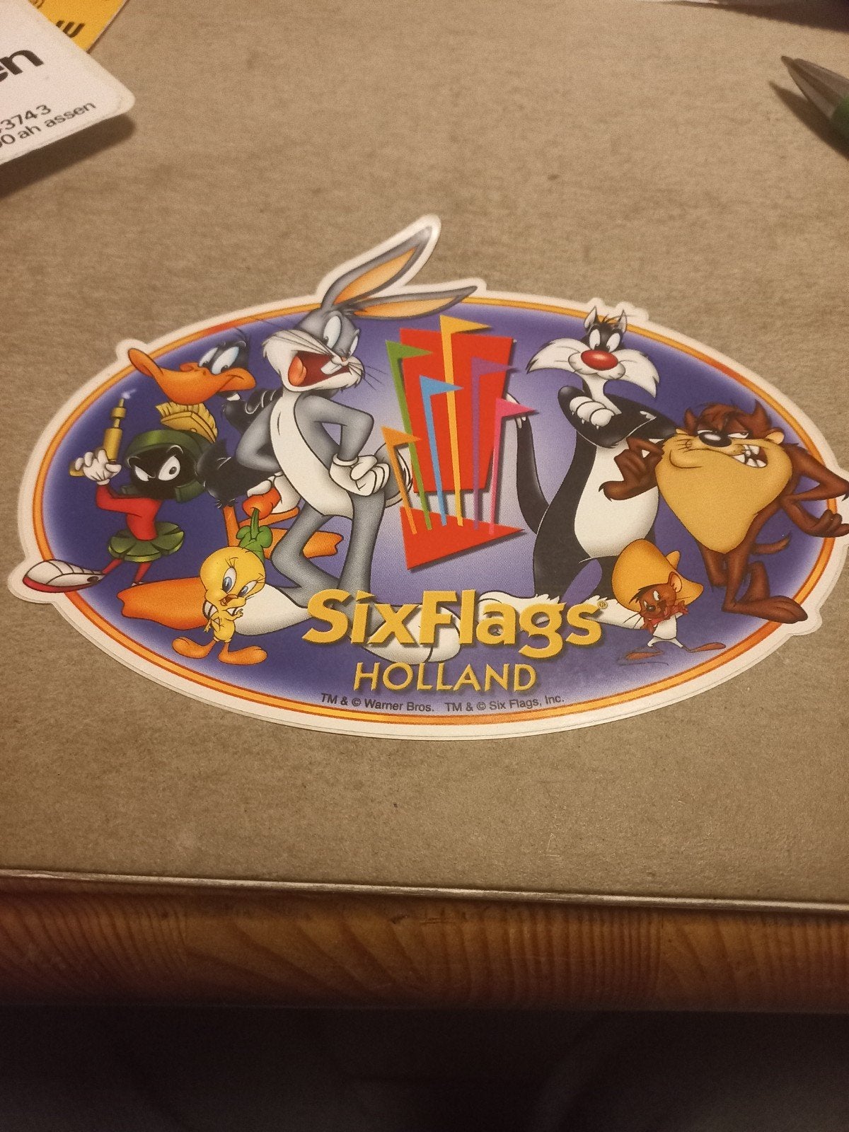 Six Flags Holland Looney Tunes Sticker, Ophalen of Verzenden