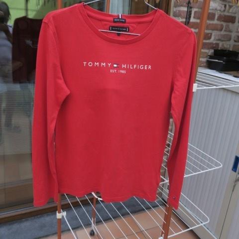 T-shirt nieuw rood Tommy Hilfiger mt 152 (12-14 jaar), Kinderen en Baby's, Kinderkleding | Maat 152, Jongen of Meisje, Nieuw, Ophalen of Verzenden