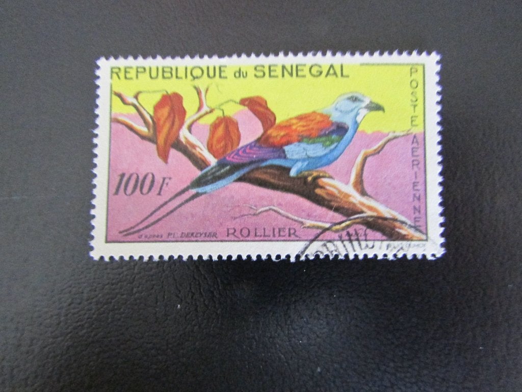 Postzegel Vogel: Scharrelaar uit Senegal, Ophalen of Verzenden, Gestempeld, Dier of Natuur