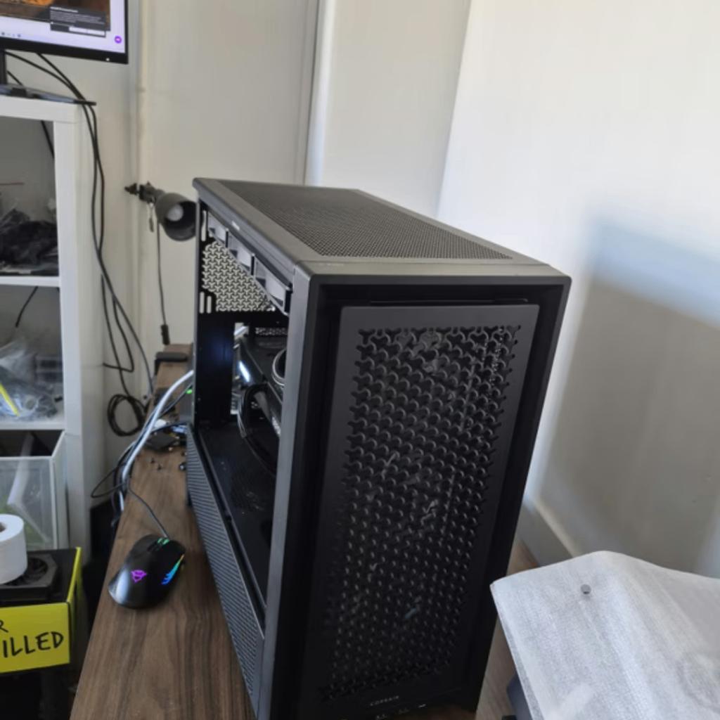 Gaming PC // RTX 5080 & AMD 7 9800X3D, 7604 HM, 32 GB, DTGParts.Business@gmail.com, Zelf gebouwde pc