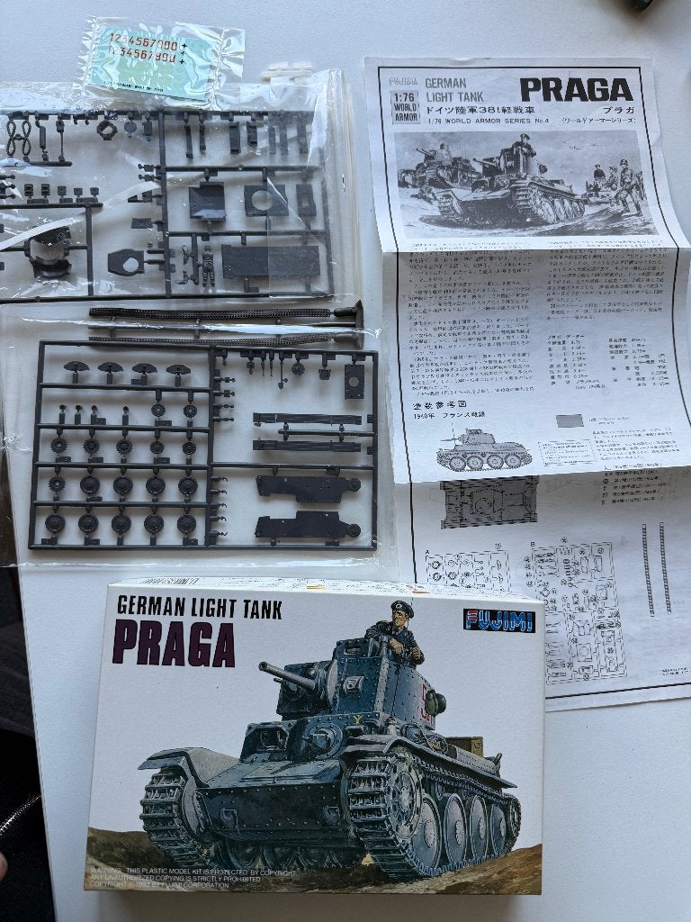 Fujimi 1:76 vintage German Light Tank Praga 38(t), Fujimi, Nieuw, Ophalen of Verzenden, Tank