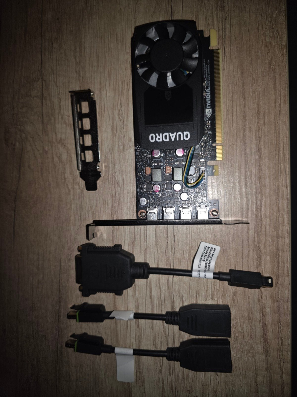 NVIDIA Quadro P1000 met kabels (low/high profile), PCI-Express 3, DisplayPort, Ophalen of Verzenden, Nvidia