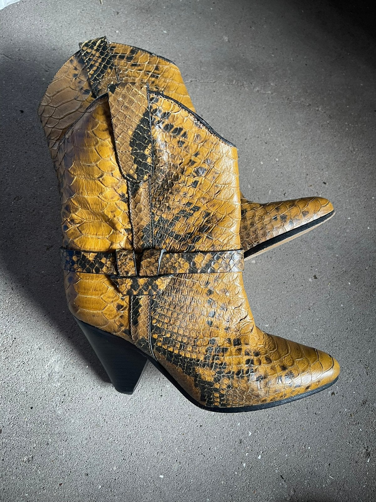 ISABEL MARANT BOOTS 36, Ophalen of Verzenden, Zo goed als nieuw, Overige materialen