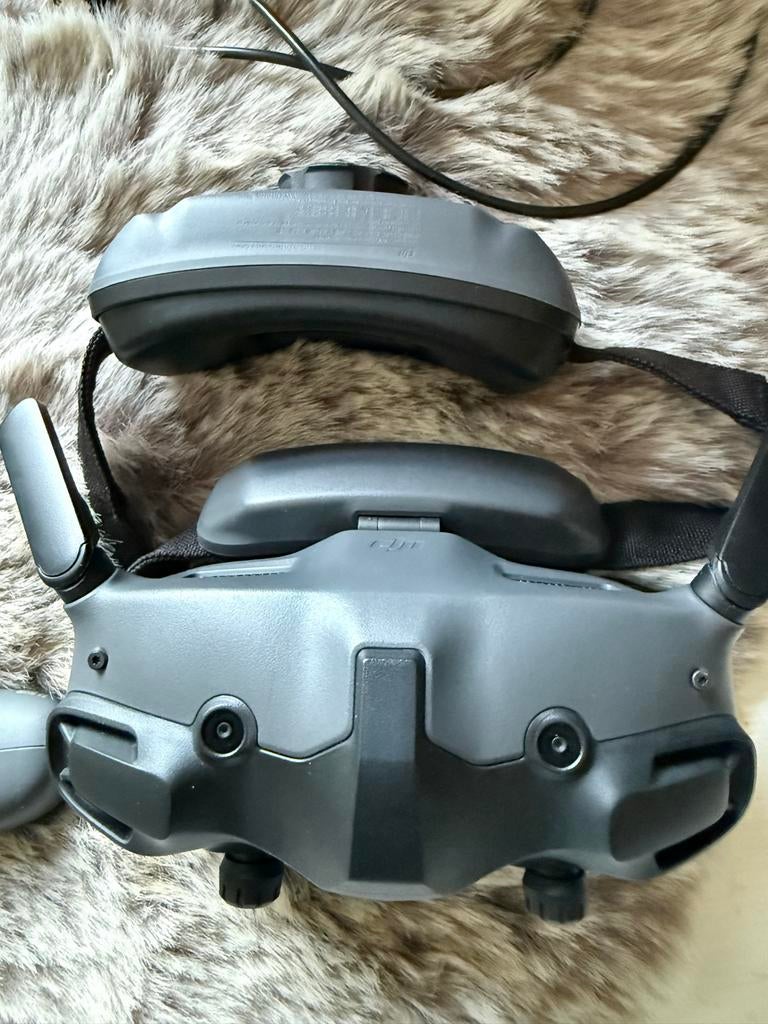 DJI Avata 2 Fly More Combo + RC 3 + DJI Care (ZGAN!), Audio, Tv en Foto, Drones, Cameradrone, Extra accu('s), 15 tot 30 minuten