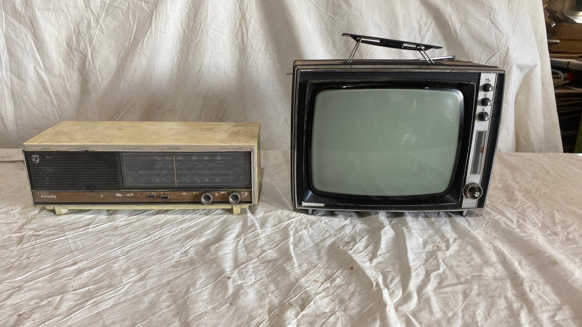 Vintage tv en radio, Ophalen