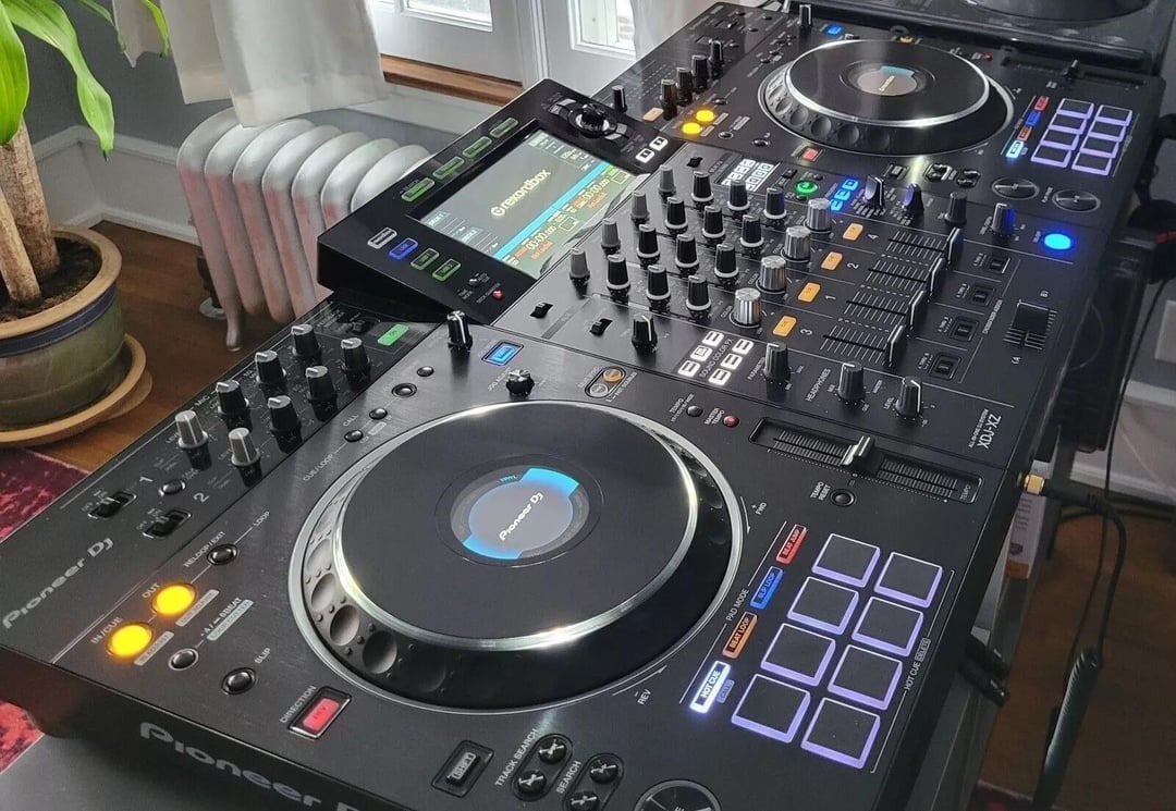 Pioneer XDJ-XZ All-in-one DJ-systeem met stofkap, Ophalen, Zo goed als nieuw, Dj-set, Pioneer