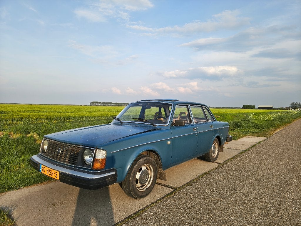 Volvo 244 DL 1978, Achterwielaandrijving, Beige, 4 cilinders, Blauw
