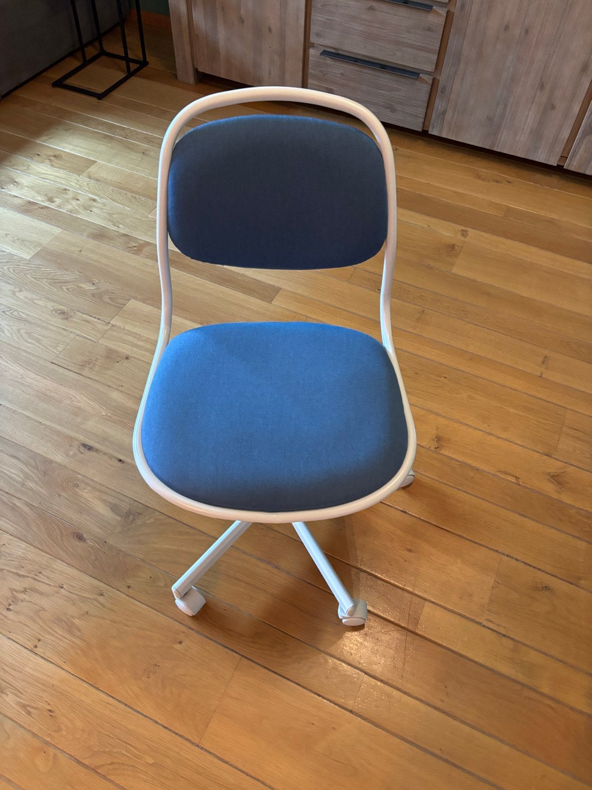 IKEA ÖRFJÄLL bureaustoel wit/Vissle donkerblauw, Ophalen, Gebruikt, Wit, Bureaustoel