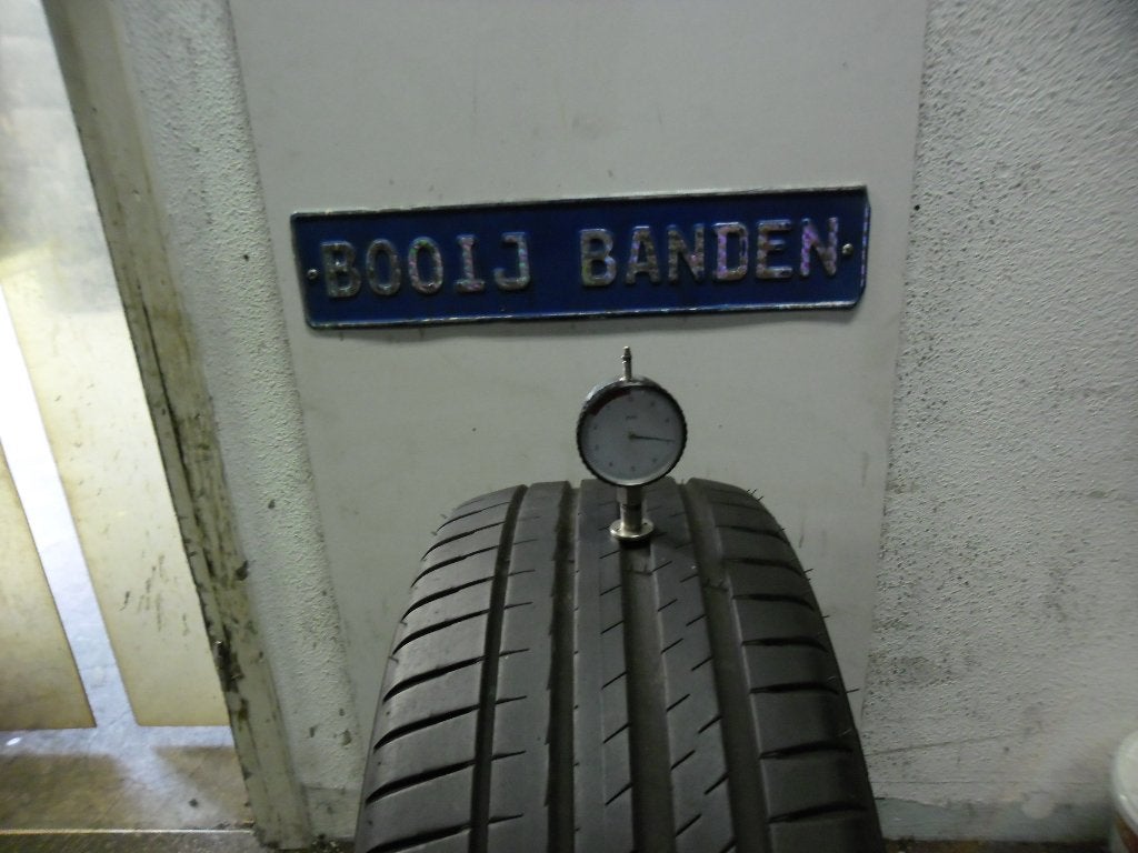 235 45 18 demobanden michelin pilot sport 4 met 7mm profiel, 18 inch, Banden en Velgen, Ophalen of Verzenden, 235 mm