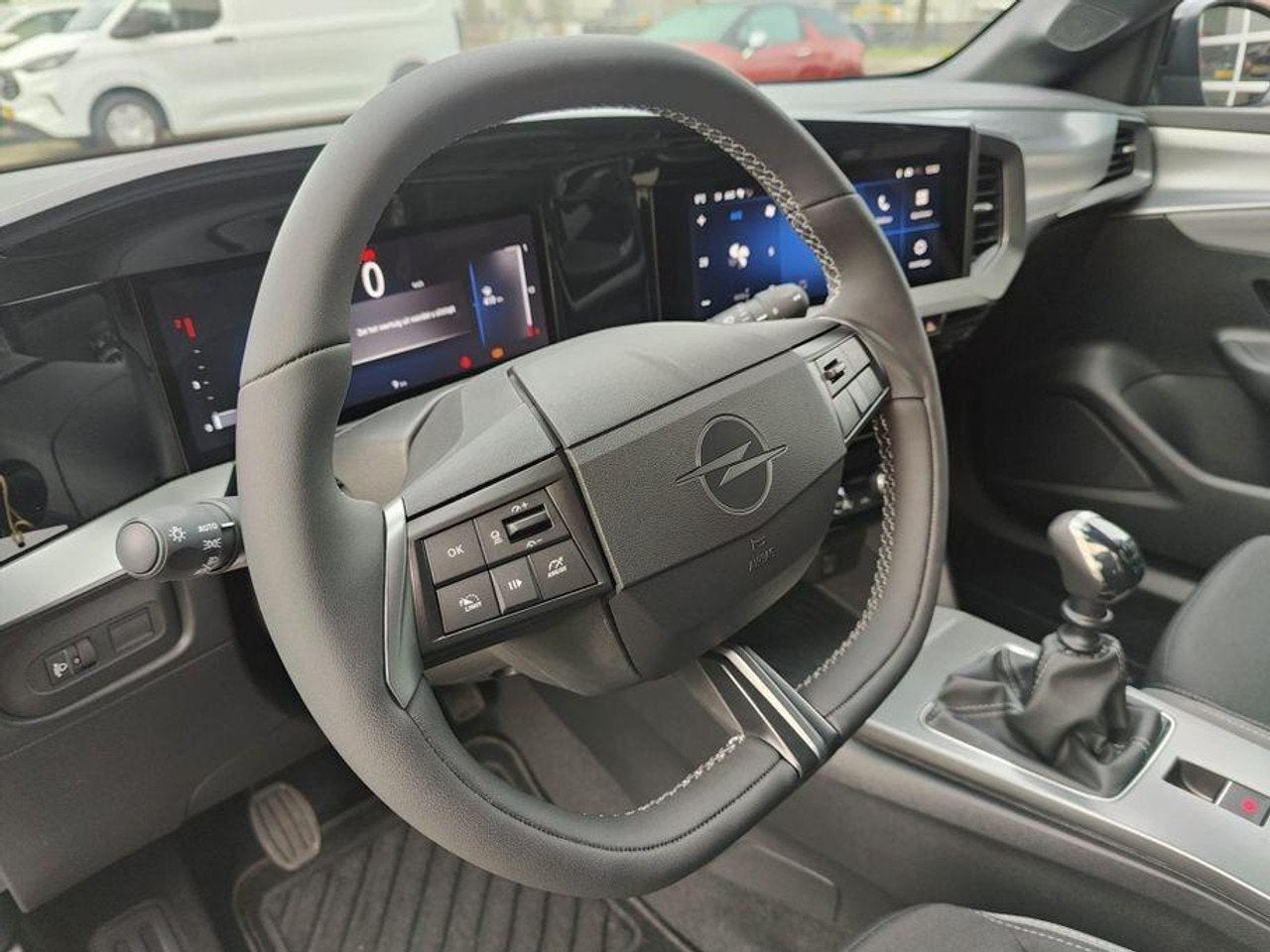 Foto 11 van Opel Mokka 1.2 Turbo 130pk Edition | Direct Leverbaar | Comf