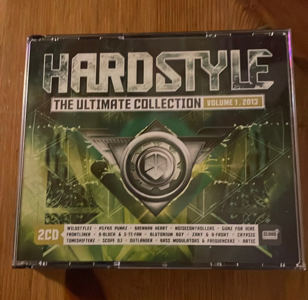 Hardstyle the ultimate collection volume 1 2013, Cd's en Dvd's, Ophalen of Verzenden, Zo goed als nieuw, Dance Populair