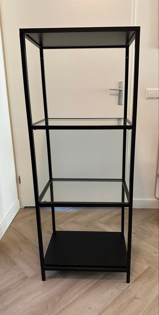 Zwart metalen rek met glazen planken, Huis en Inrichting, Ophalen of Verzenden, Zo goed als nieuw