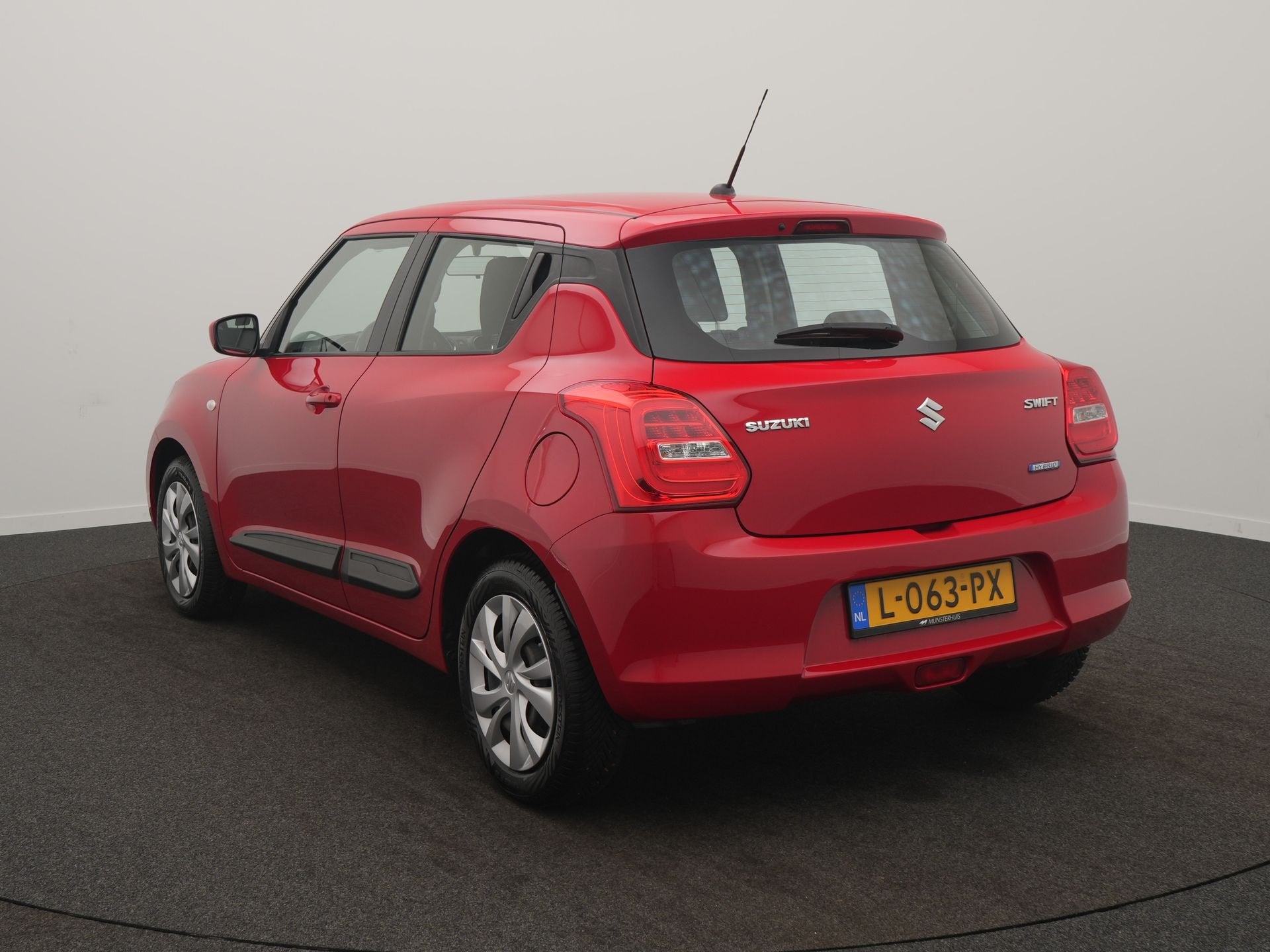 Suzuki Swift 1.2 Comfort Smart Hybrid - RIJKLAARPRIJS - All, Auto's, Suzuki, 12 maanden, Stof, Gebruikt, 4 cilinders