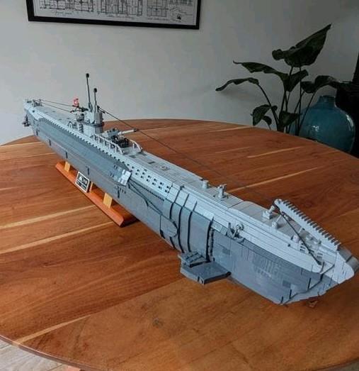 Revell U-96 Das Boot - 6483 stenen (LEGO stijl) - compleet, Ophalen, Zo goed als nieuw, 1:50 tot 1:200, Revell