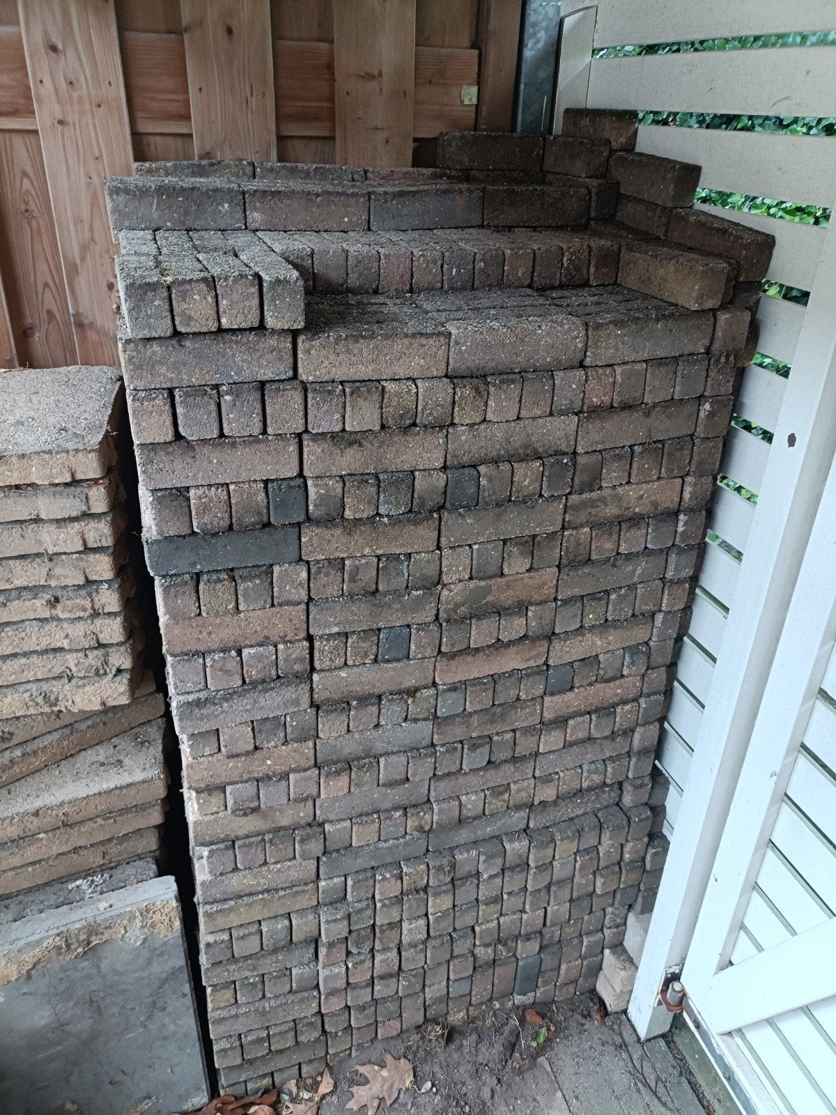 Waaltjes 13,5 m2, Tuin en Terras, Ophalen, Gebruikt, Beton, Klinkers