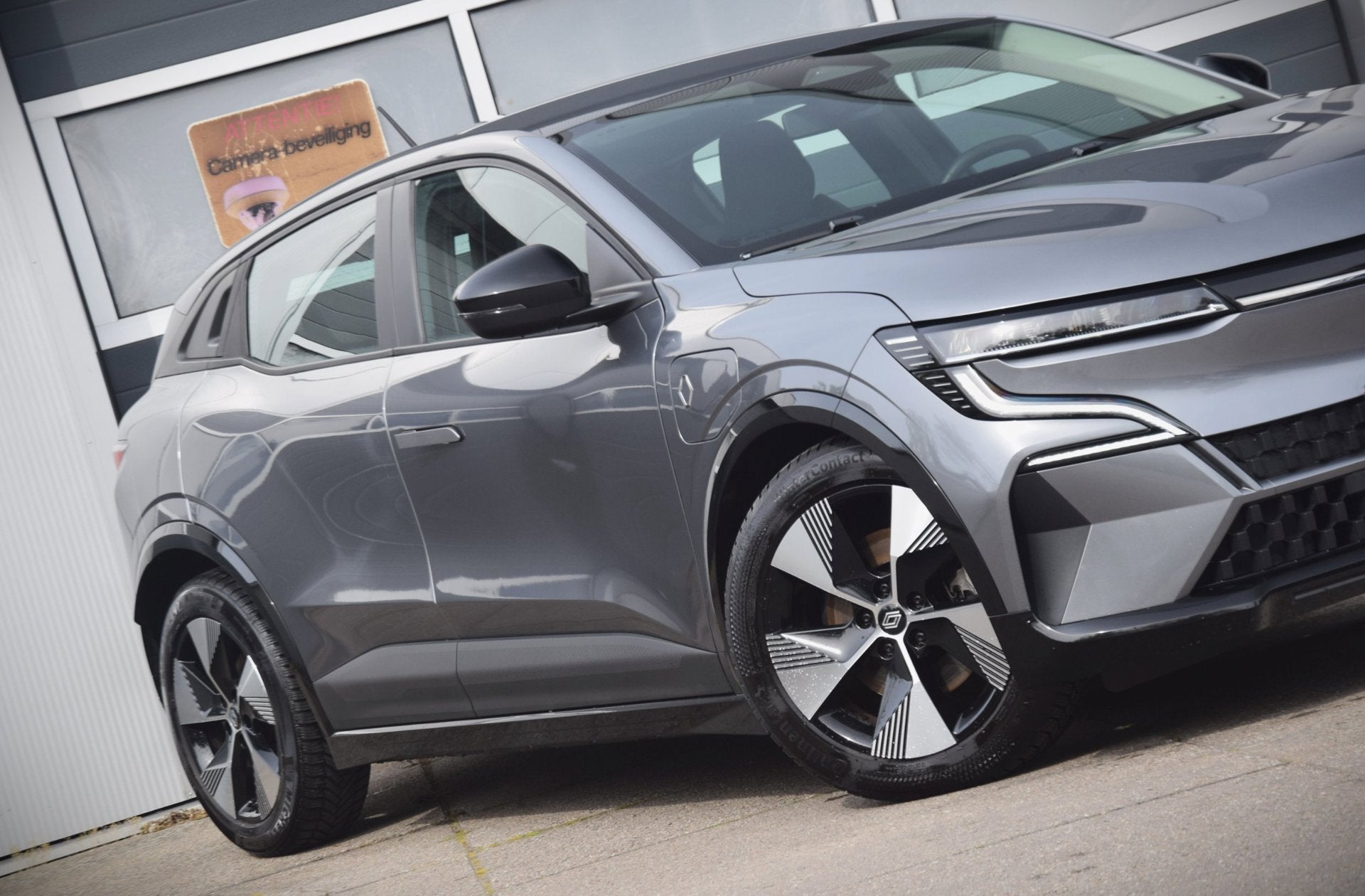 Renault Megane E-Tech EV40 Boost Charge Equilibre CLIMATE CO, Auto's, Stof, Gebruikt, 1505 kg, 109 min