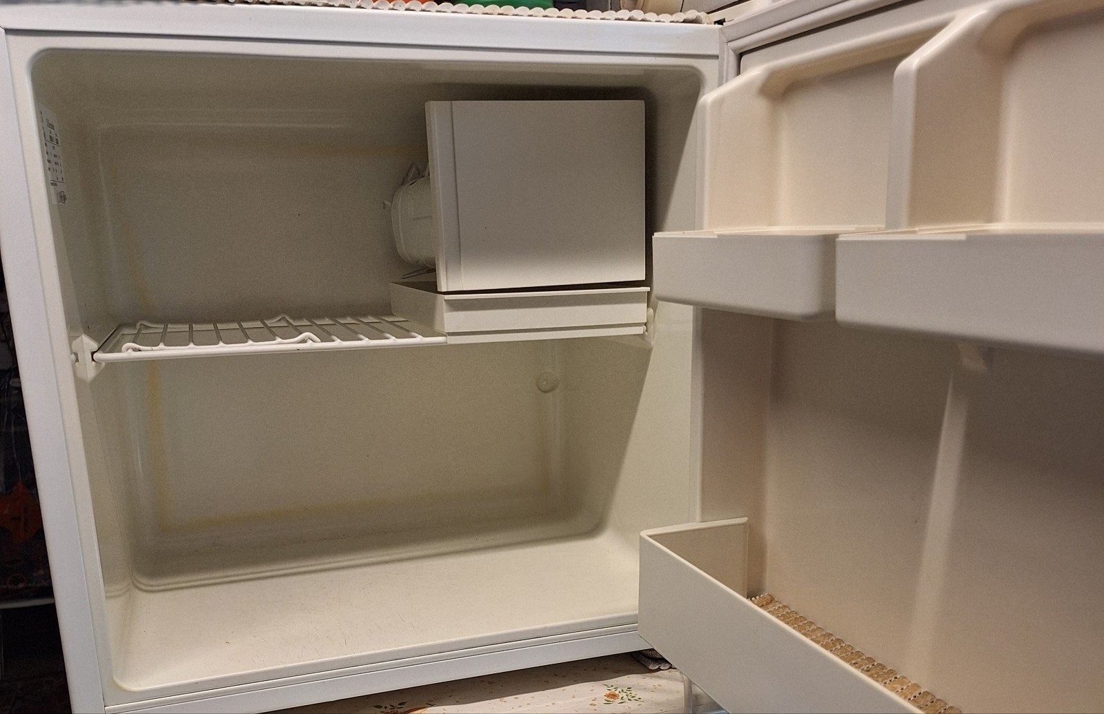 Koelkast Zanussi klein model, Ophalen, Minder dan 85 cm, Minder dan 75 liter, Zonder vriesvak