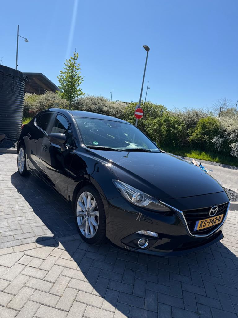 Mazda 2014 Zwart, 2191 cc, Zwart, 140 €/maand, Particulier