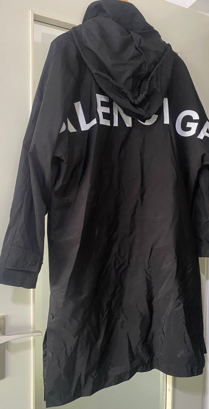 Balenciaga regenjas, Ophalen of Verzenden, Zo goed als nieuw, Zwart