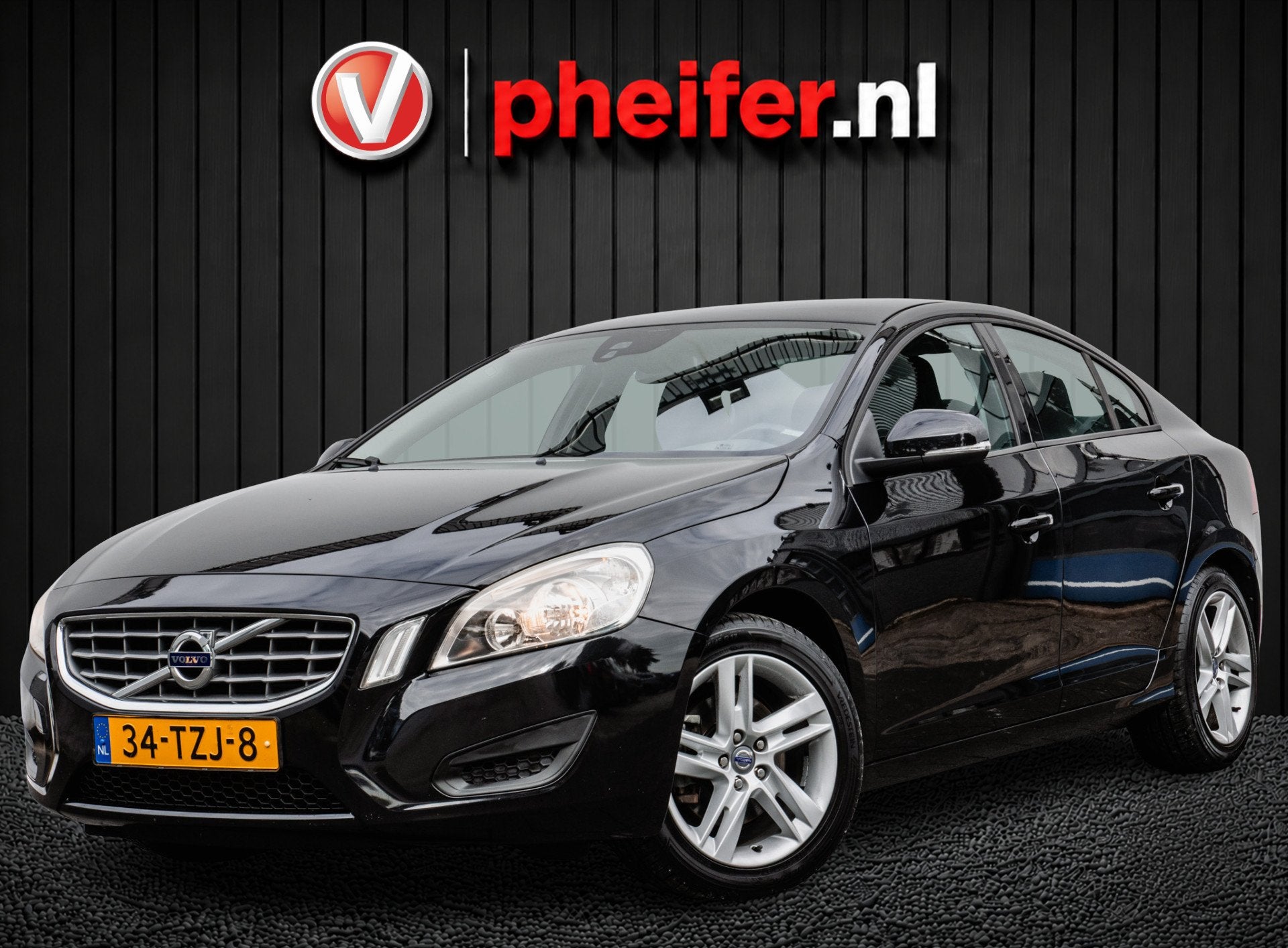 Volvo S60 1.6 T3 150pk Kinetic Trekhaak/ Cruise control/ Ful, Voorwielaandrijving, Stof, Gebruikt, 4 cilinders