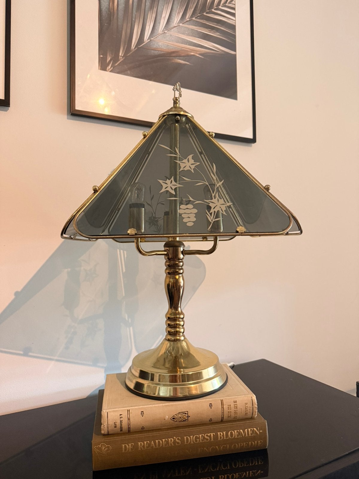 Vintage tafellamp goud met rookglas –4 glazen panelen –56 cm, Ophalen, Zo goed als nieuw, Glas