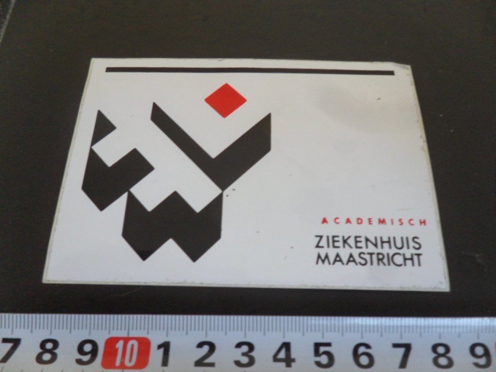 sticker Academisch Ziekenhuis Maastricht, Ophalen of Verzenden, Zo goed als nieuw