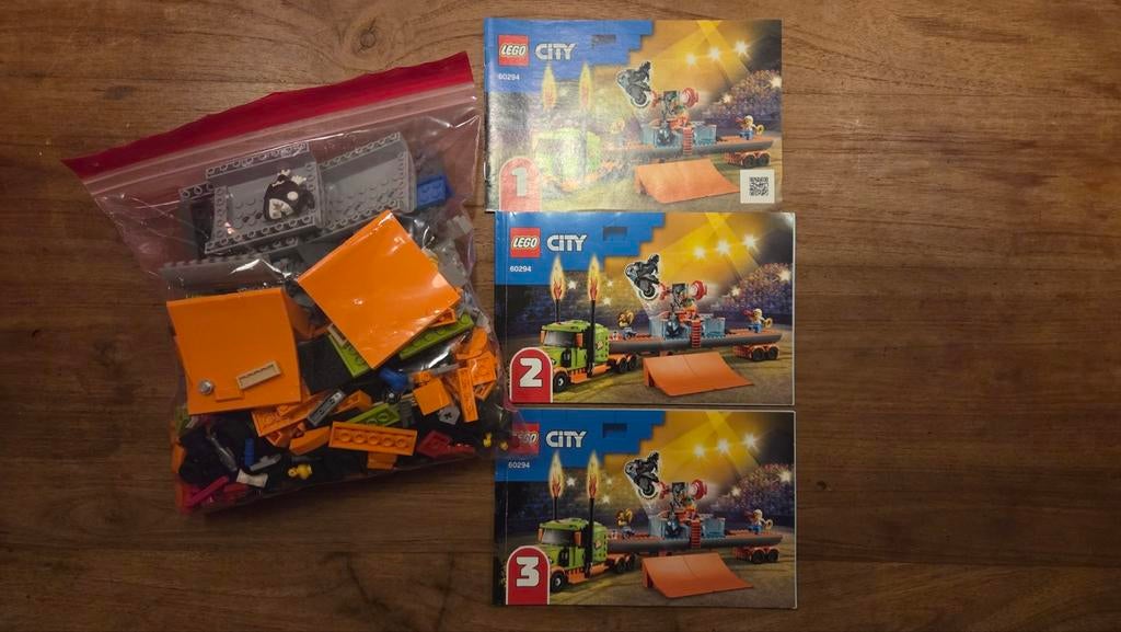 LEGO City 60294 Stuntshow Truck - Complete set, Ophalen of Verzenden, Zo goed als nieuw, Complete set, Lego