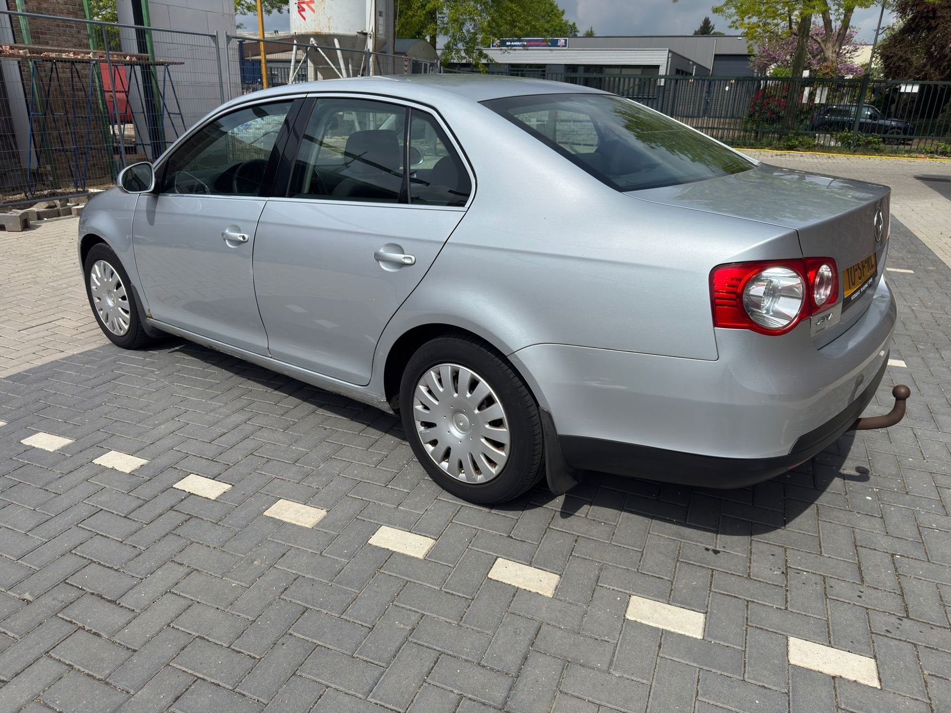 Volkswagen Jetta 1.6 Comfortline, Auto's, Automatische klimaatregeling, Gebruikt, 4 cilinders, Handgeschakeld
