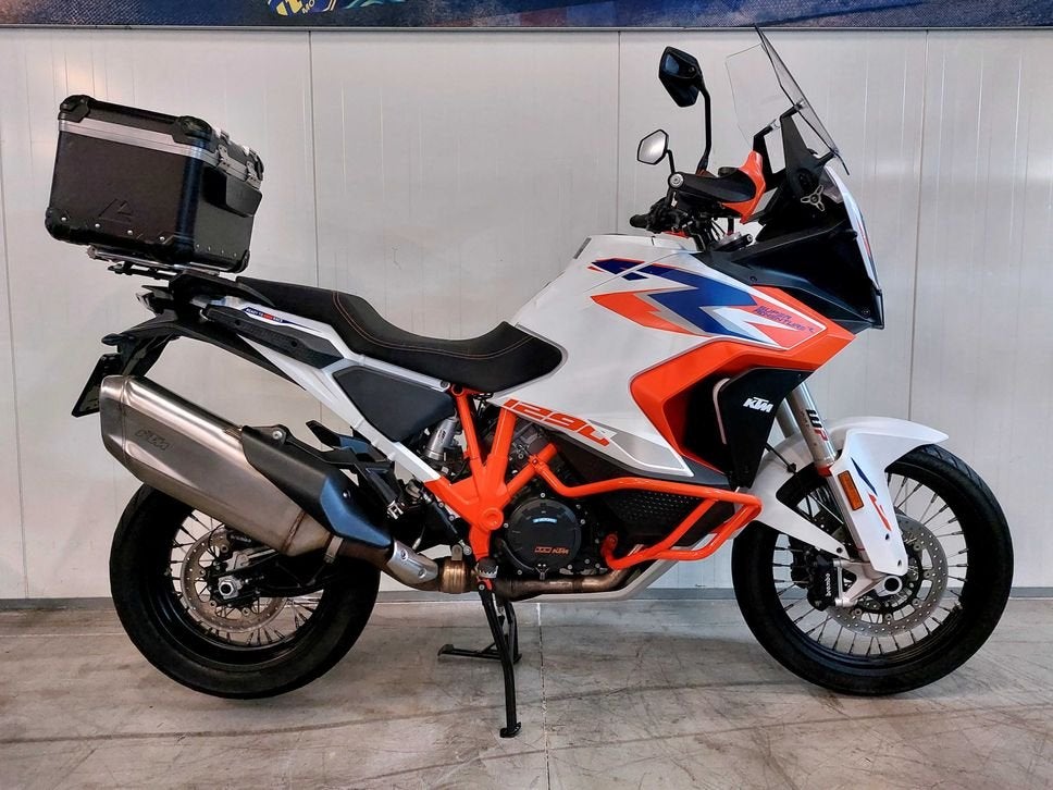KTM 1290 SUPER ADVENTURE R (bj 2023), Motoren, 2 cilinders, KTM, Motorrijbewijs A, Bedrijf