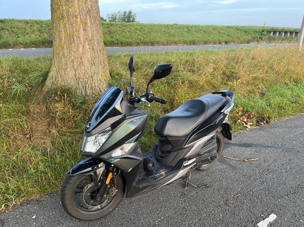 SYM Jet 14 Scooter met schade start en rijd wel, Fietsen en Brommers, Scooters | SYM, Ophalen, Gebruikt, Overige modellen, Maximaal 45 km/u