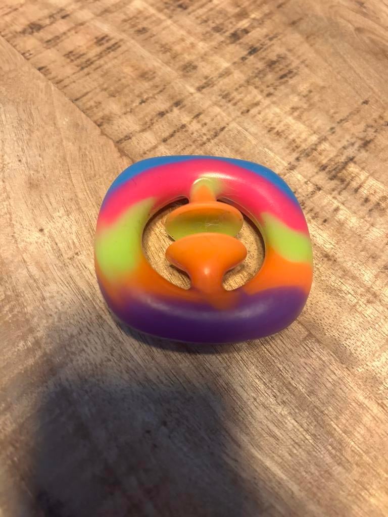 Fidget toy, Ophalen, Zo goed als nieuw