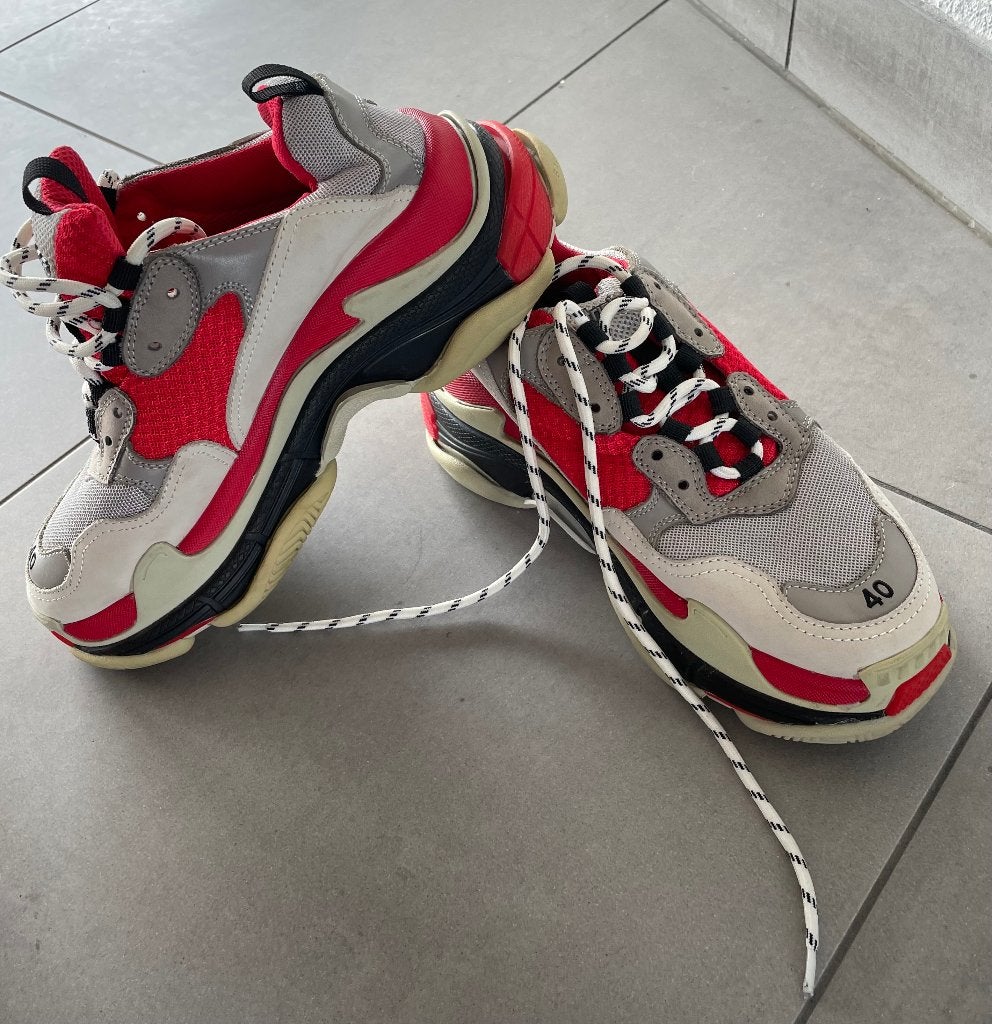 Triple S Balenciaga Rood Grijs 40 Sneaker Patta Gympen, Balenciaga, Ophalen of Verzenden, Rood, Sneakers of Gympen