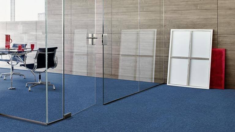 Heuga 530 Blue Moon 50x50cm van Interface, Blauw, Nieuw, Ophalen of Verzenden, 25 tot 50 m²
