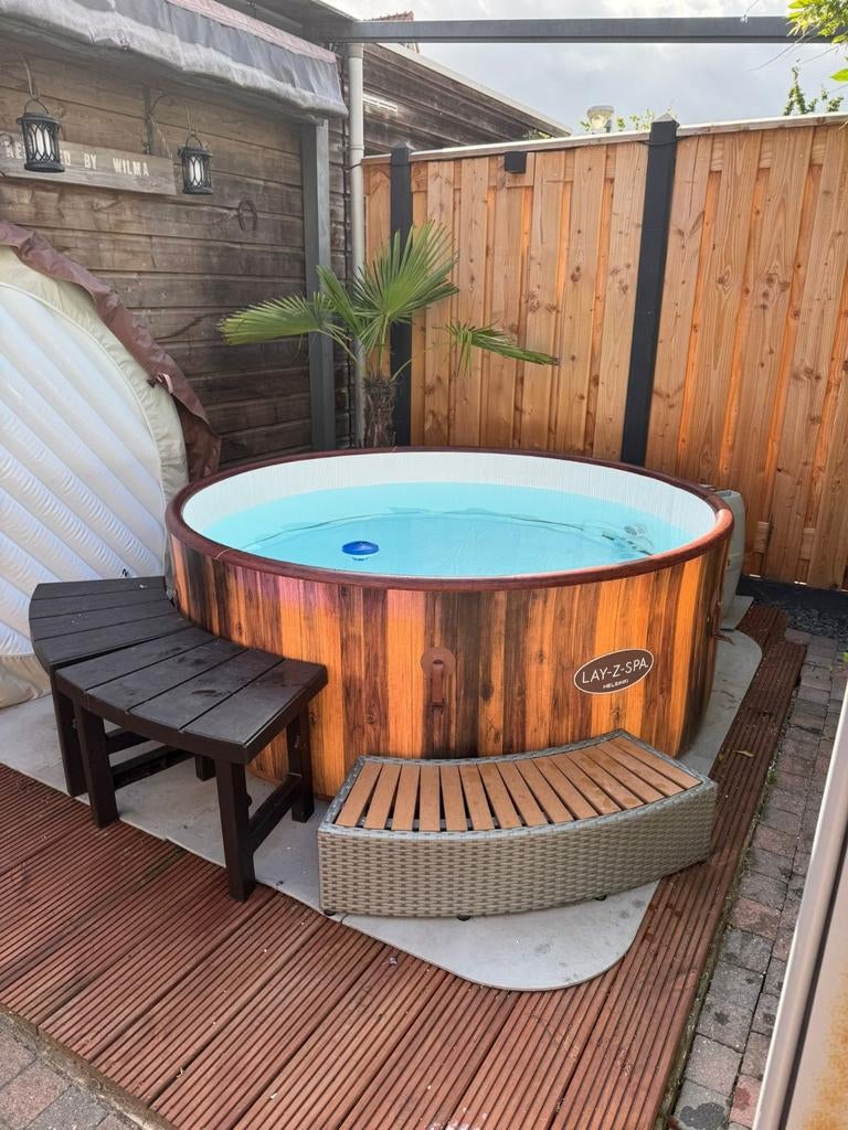 Lay-Z-Spa 180 Rond met complete set accessoires, Ophalen of Verzenden, Gebruikt, Filter, Opblaasbaar