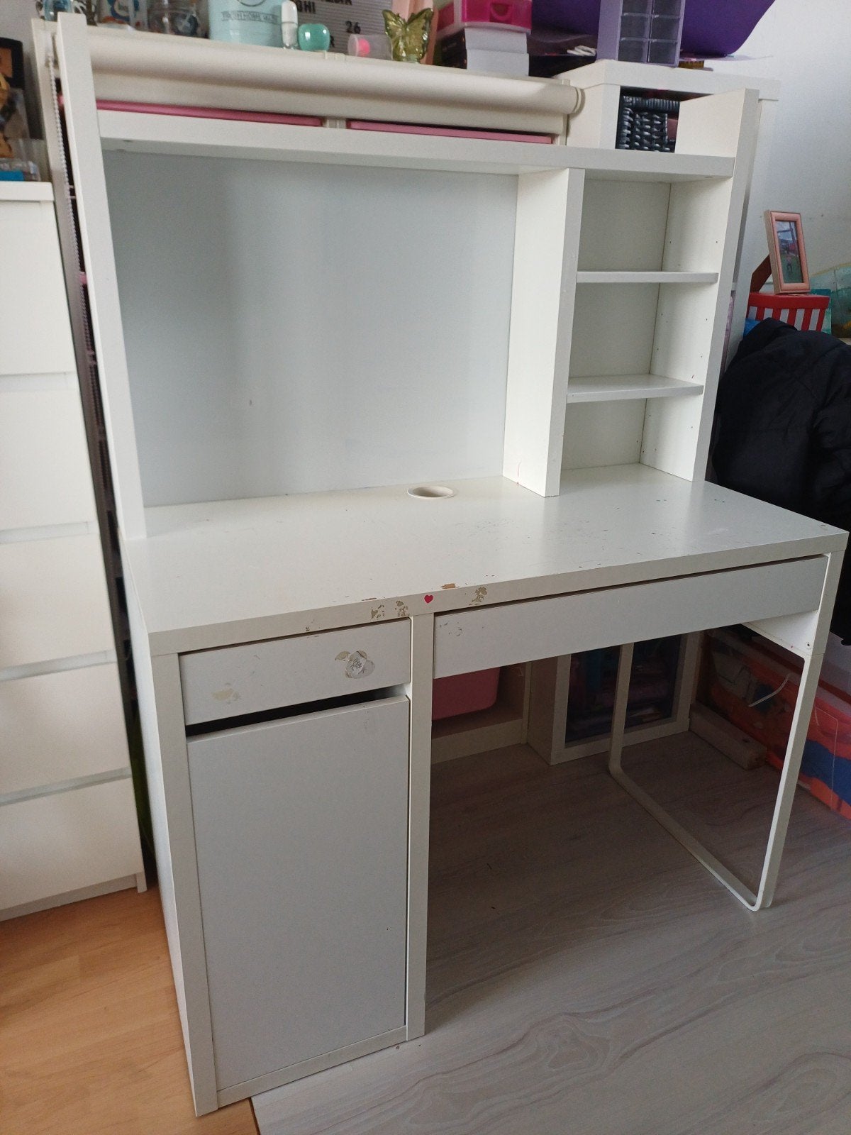 Malm bureau met opzetstuk, Ophalen