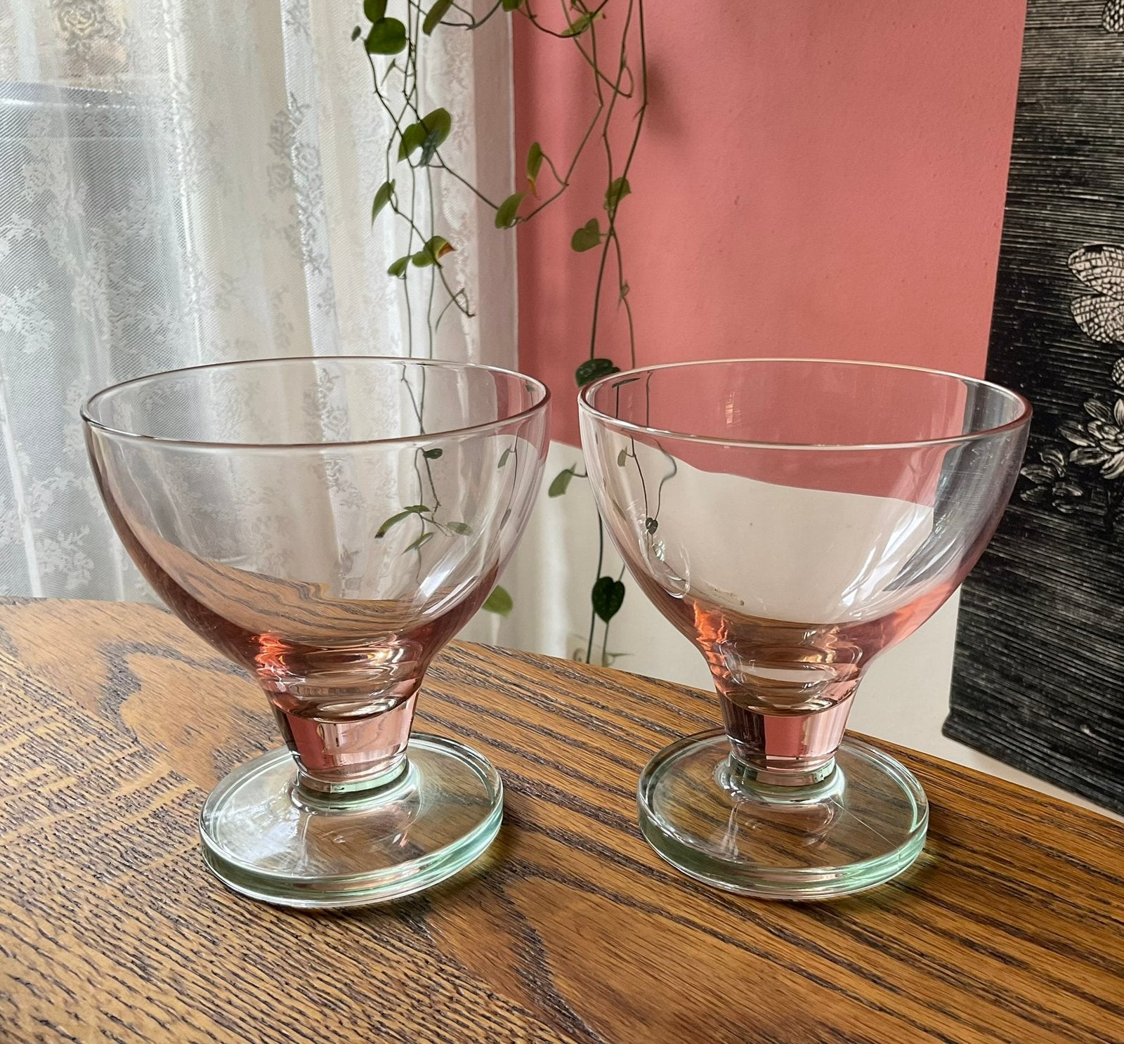 Set mooie pastelkleurige dessertglazen Vintage ijscoupes, Antiek en Kunst, Antiek | Glas en Kristal, Ophalen of Verzenden