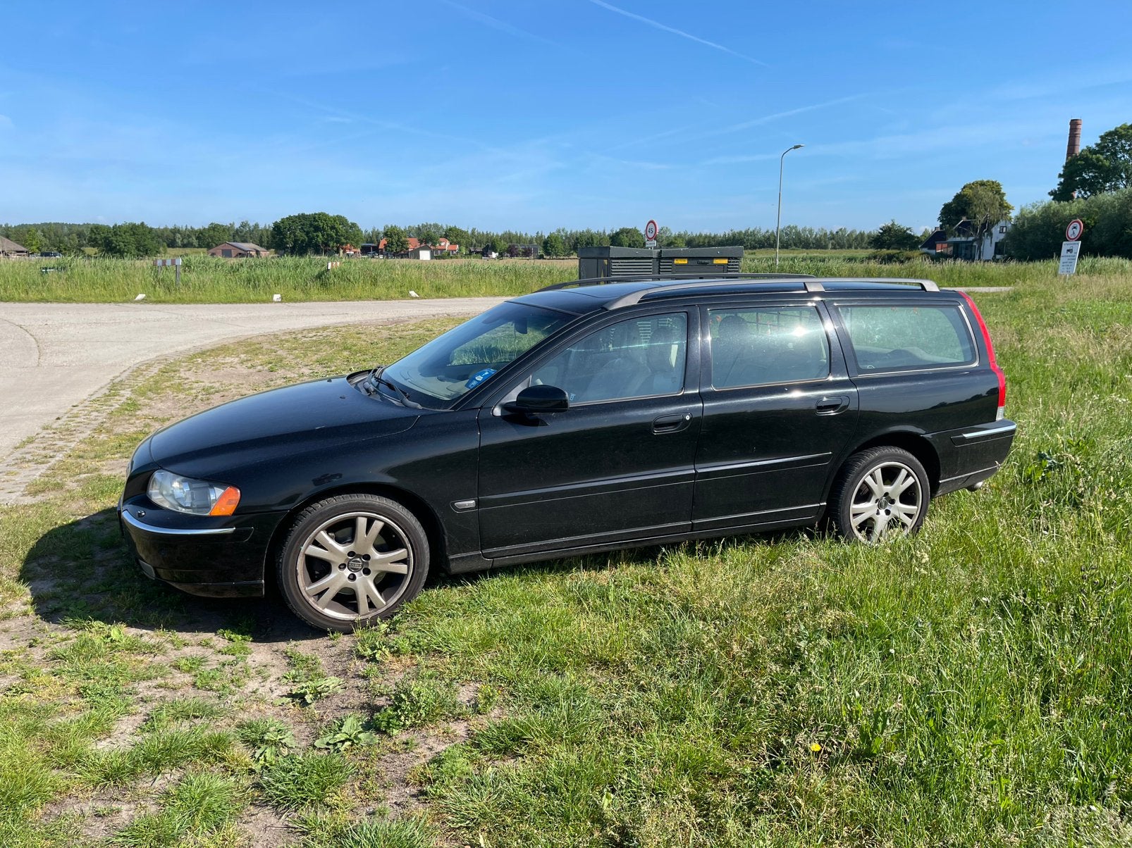 Volvo V70 2.5 T AUT 2005 Zwart, 1800 kg, Stationwagon, Particulier, 209 pk