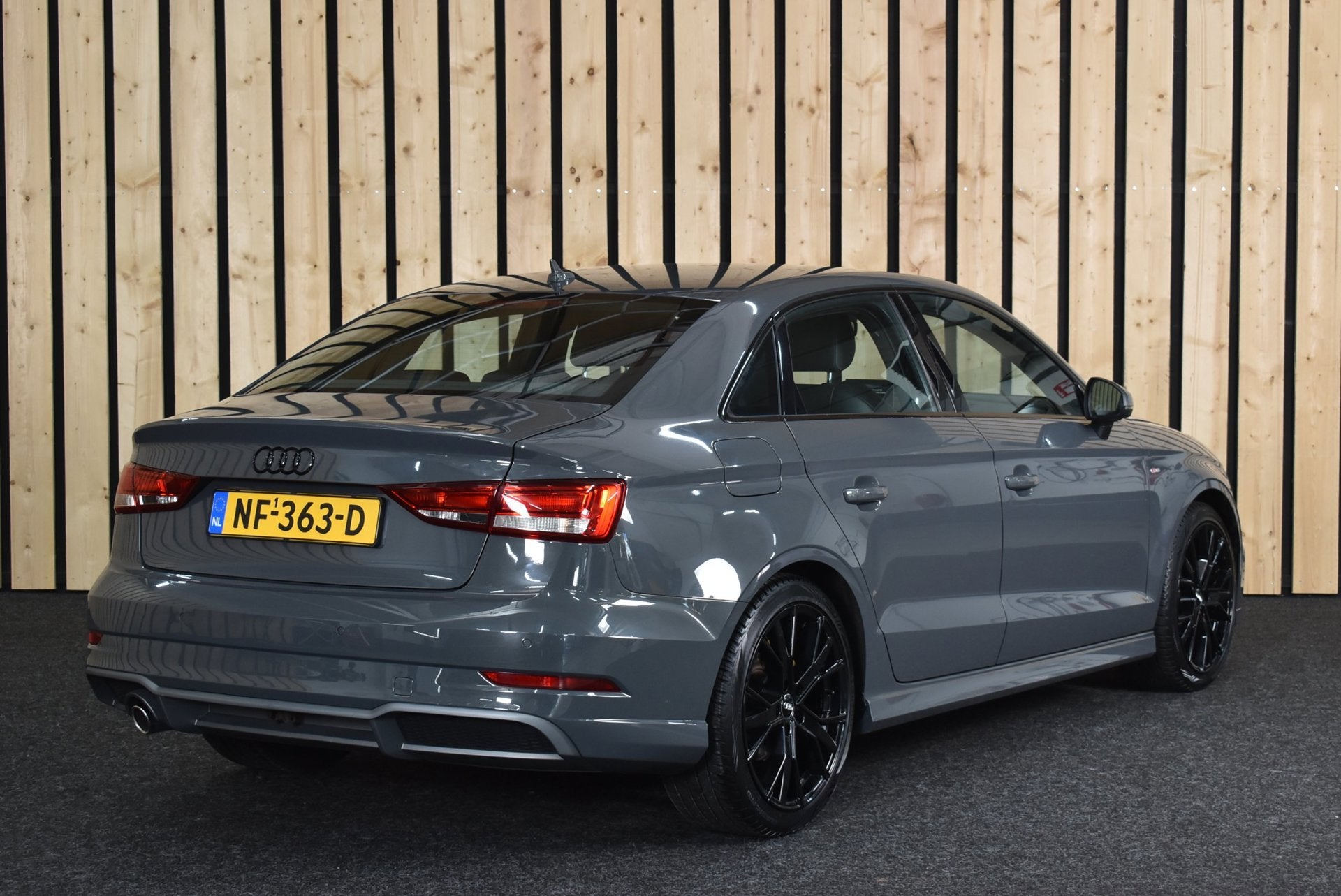 Audi A3 Limousine 1.0 TFSI Sport Pro Line S 134dkm Nano Grey, Voorwielaandrijving, 1160 kg, Gebruikt, Automatische klimaatregeling
