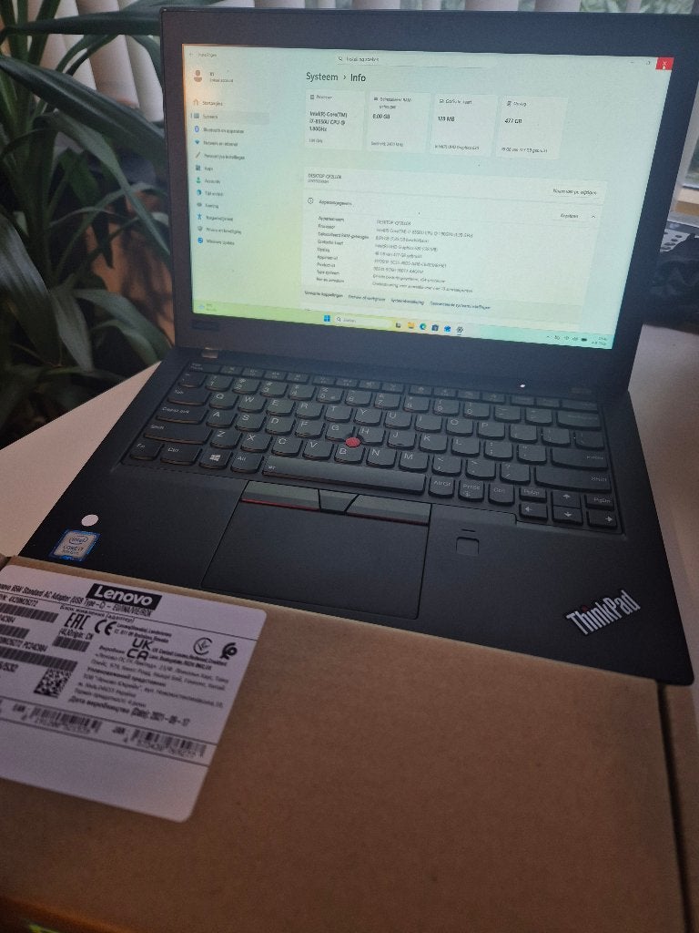 X280 i7 8thGen Processor Quad-Core 512 GB NVMe SSD   8GB, Qwerty, 8 GB, Zo goed als nieuw, Gaming