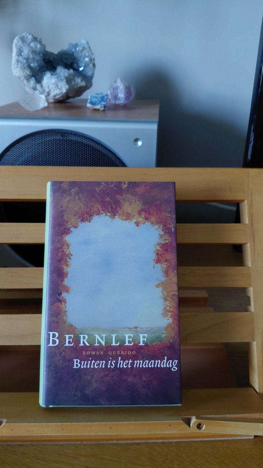 Bernlef - Buiten is het maandag, Boeken, Ophalen of Verzenden, Zo goed als nieuw, Bernlef, Nederland