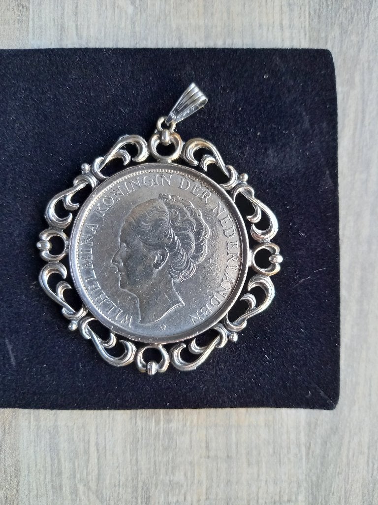 Zilveren Rijksdaalder Wilhelmina in Hanger, Ophalen of Verzenden, Koningin Wilhelmina, 2½ gulden, Zilver